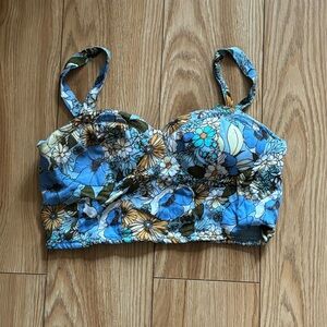 Flower print crop top